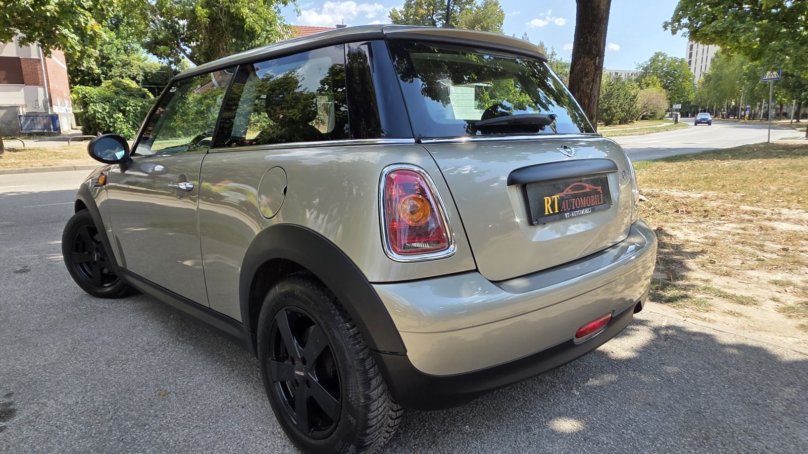 MINI Cooper 1.4 benz, 70 kw, 148 tkm, klima, servisna, alu, TOP STANJE, fotografija 5