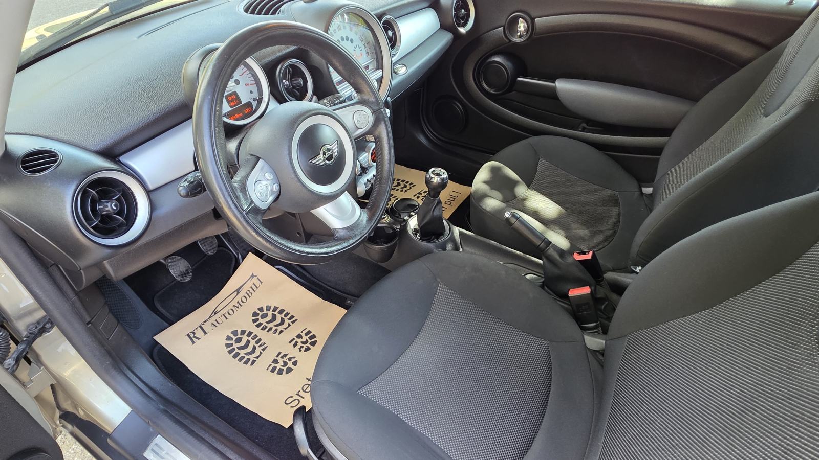 MINI Cooper 1.4 benz, 70 kw, 148 tkm, klima, servisna, alu, TOP STANJE, fotografija 12