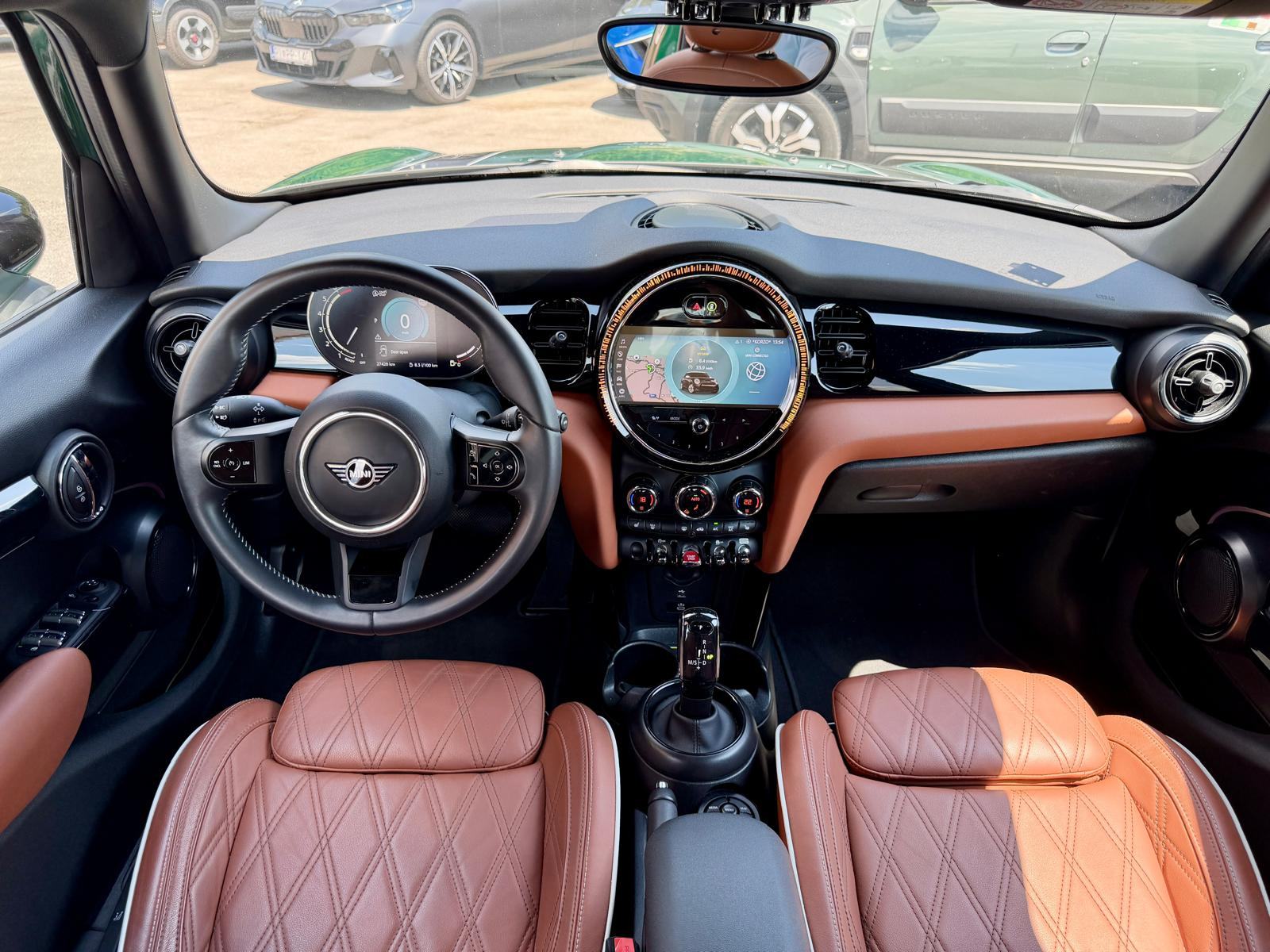 MINI Cooper 1.5 Classic Trim 7G/LED/NAVI/AMBIENT/ALU 17/KOŽA/KAMERA, fotografija 8