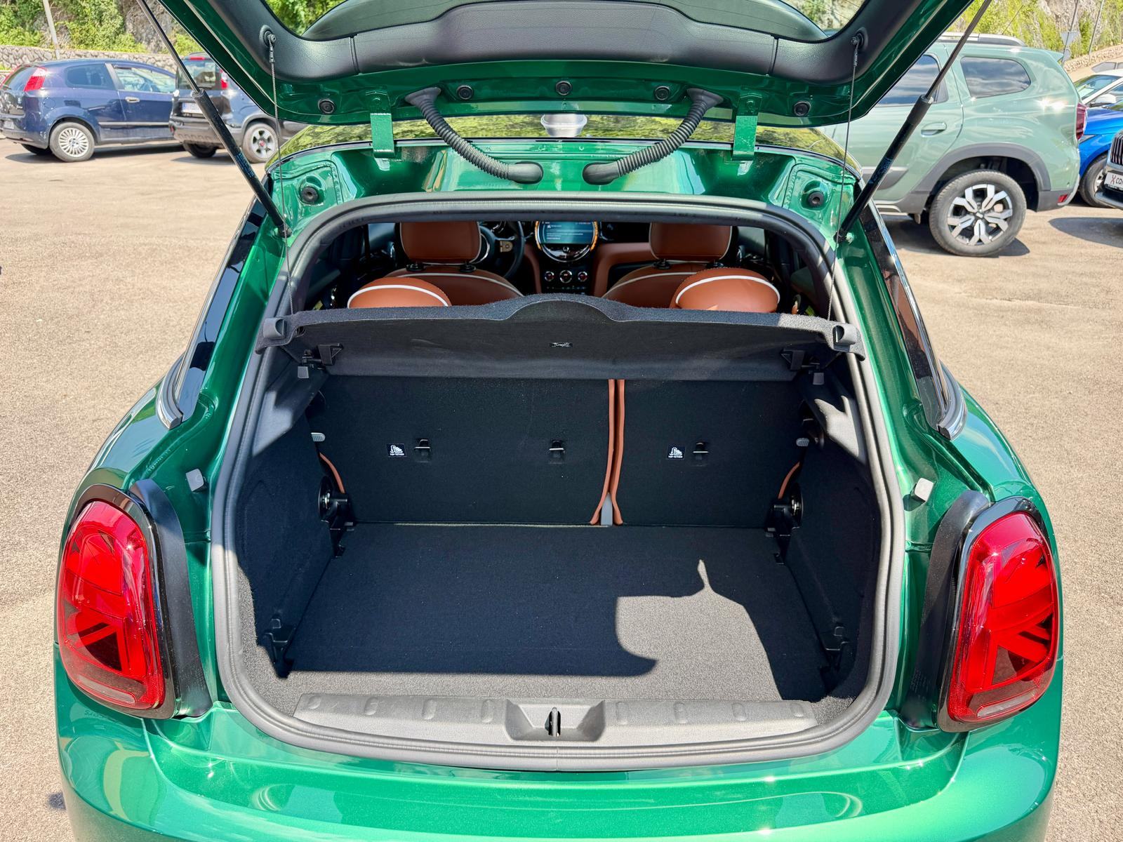 MINI Cooper 1.5 Classic Trim 7G/LED/NAVI/AMBIENT/ALU 17/KOŽA/KAMERA, fotografija 7