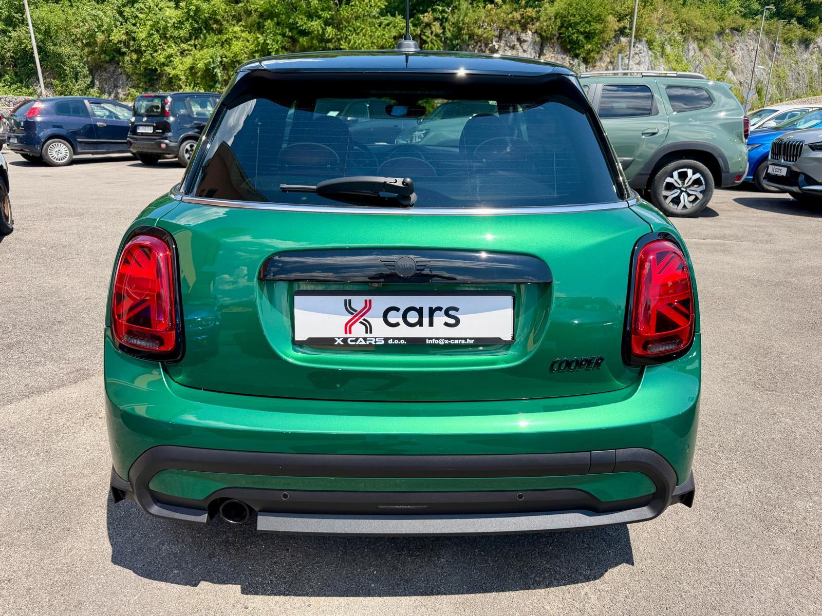 MINI Cooper 1.5 Classic Trim 7G/LED/NAVI/AMBIENT/ALU 17/KOŽA/KAMERA, fotografija 5