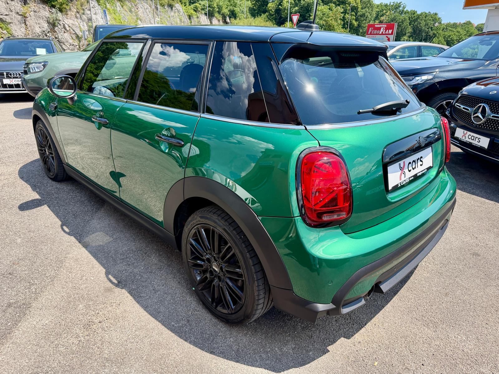 MINI Cooper 1.5 Classic Trim 7G/LED/NAVI/AMBIENT/ALU 17/KOŽA/KAMERA, fotografija 6