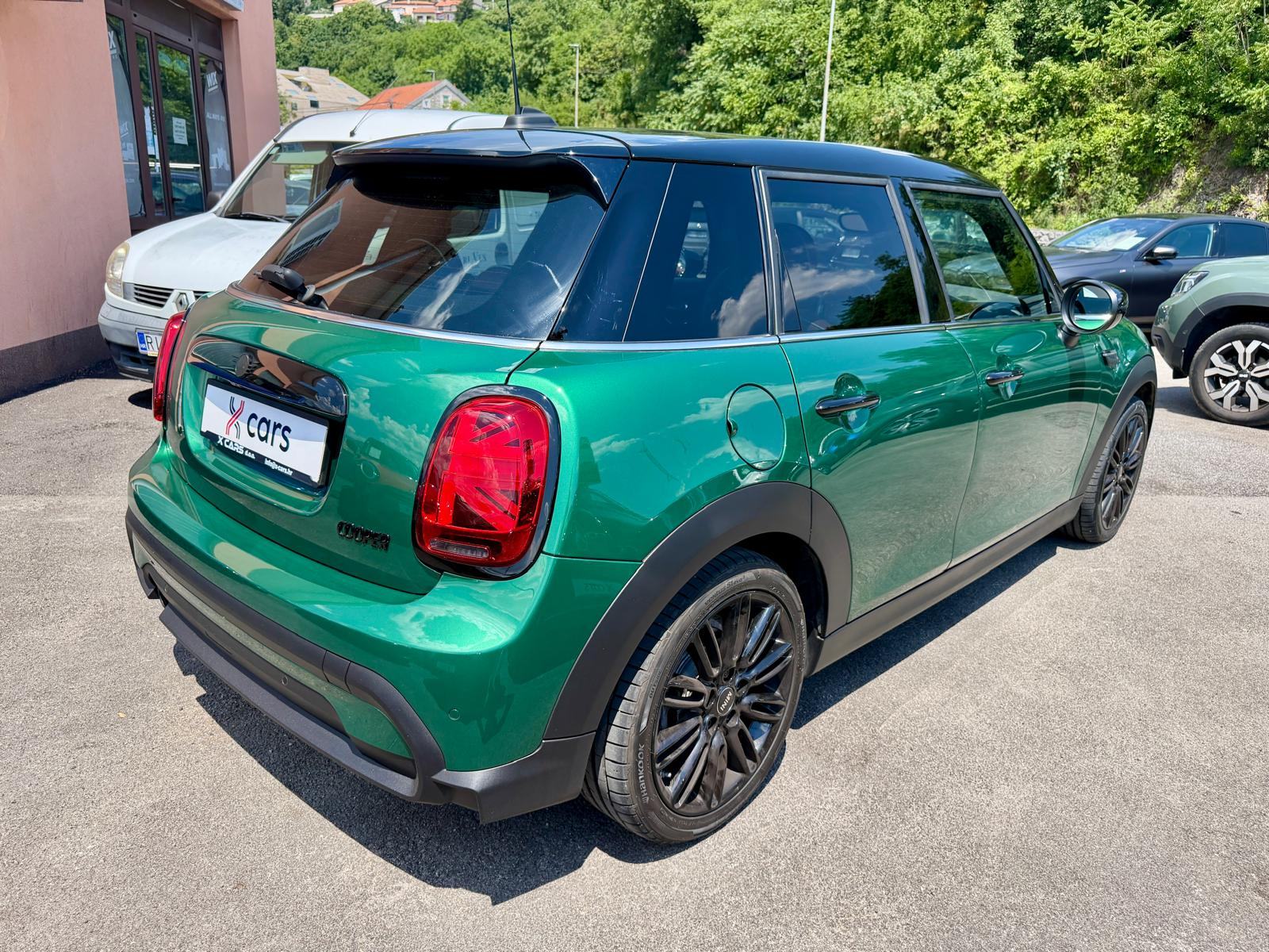 MINI Cooper 1.5 Classic Trim 7G/LED/NAVI/AMBIENT/ALU 17/KOŽA/KAMERA, fotografija 4