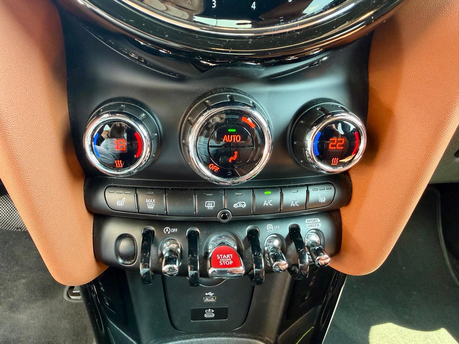 MINI Cooper 1.5 Classic Trim 7G/LED/NAVI/AMBIENT/ALU 17/KOŽA/KAMERA, fotografija 15