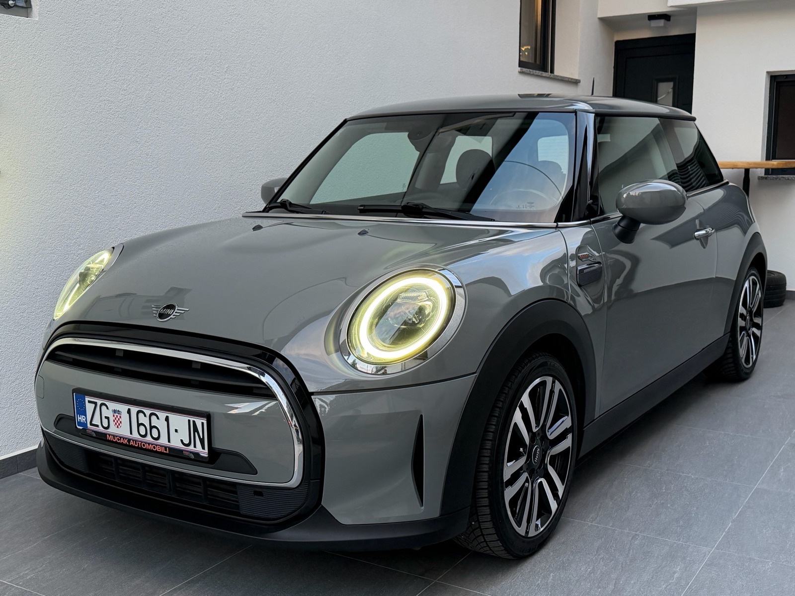 MINI Cooper 1.5 Lci - 1. Vlasnik- Jamstvo na km!, fotografija 1