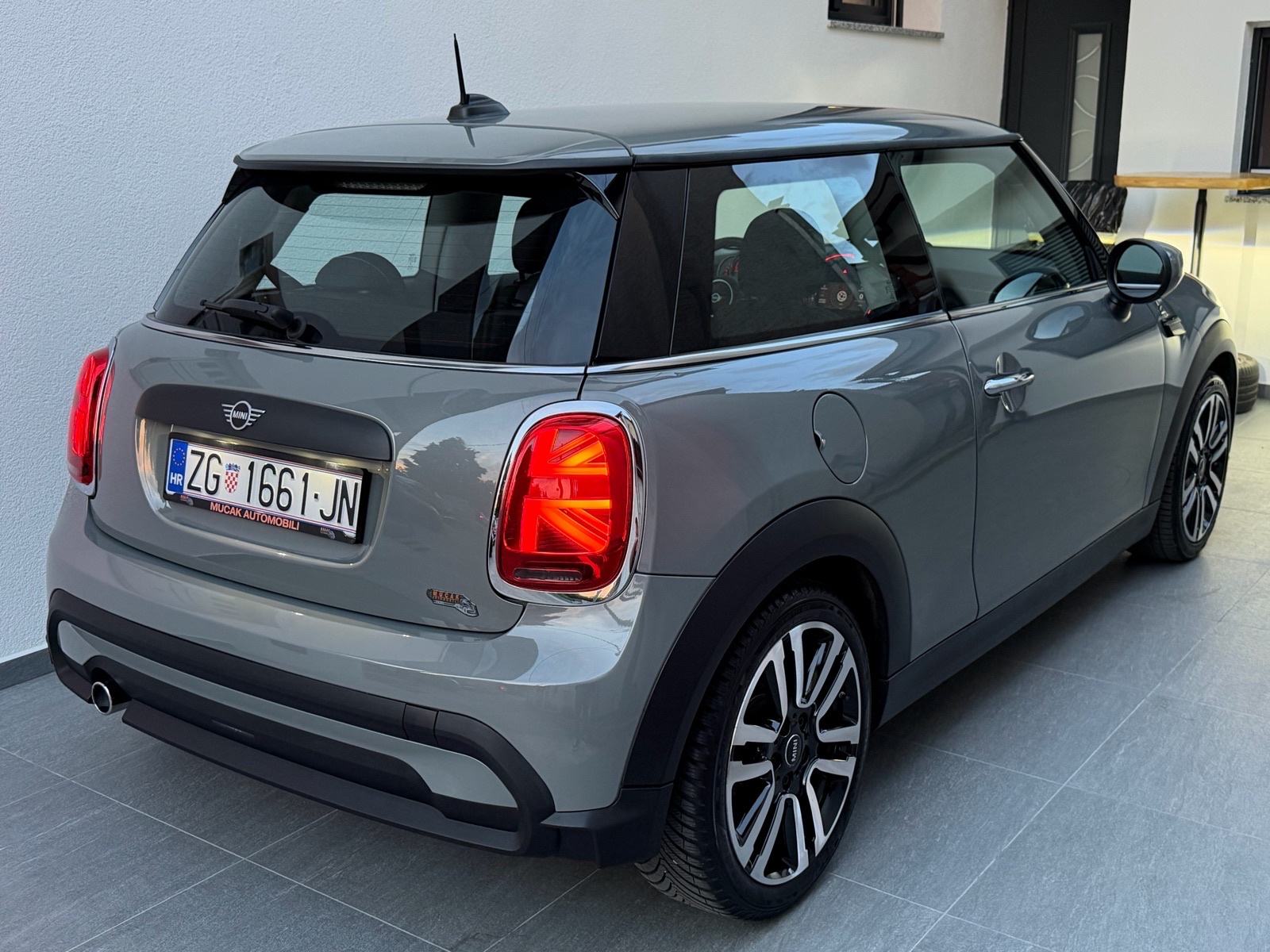 MINI Cooper 1.5 Lci - 1. Vlasnik- Jamstvo na km!, fotografija 5