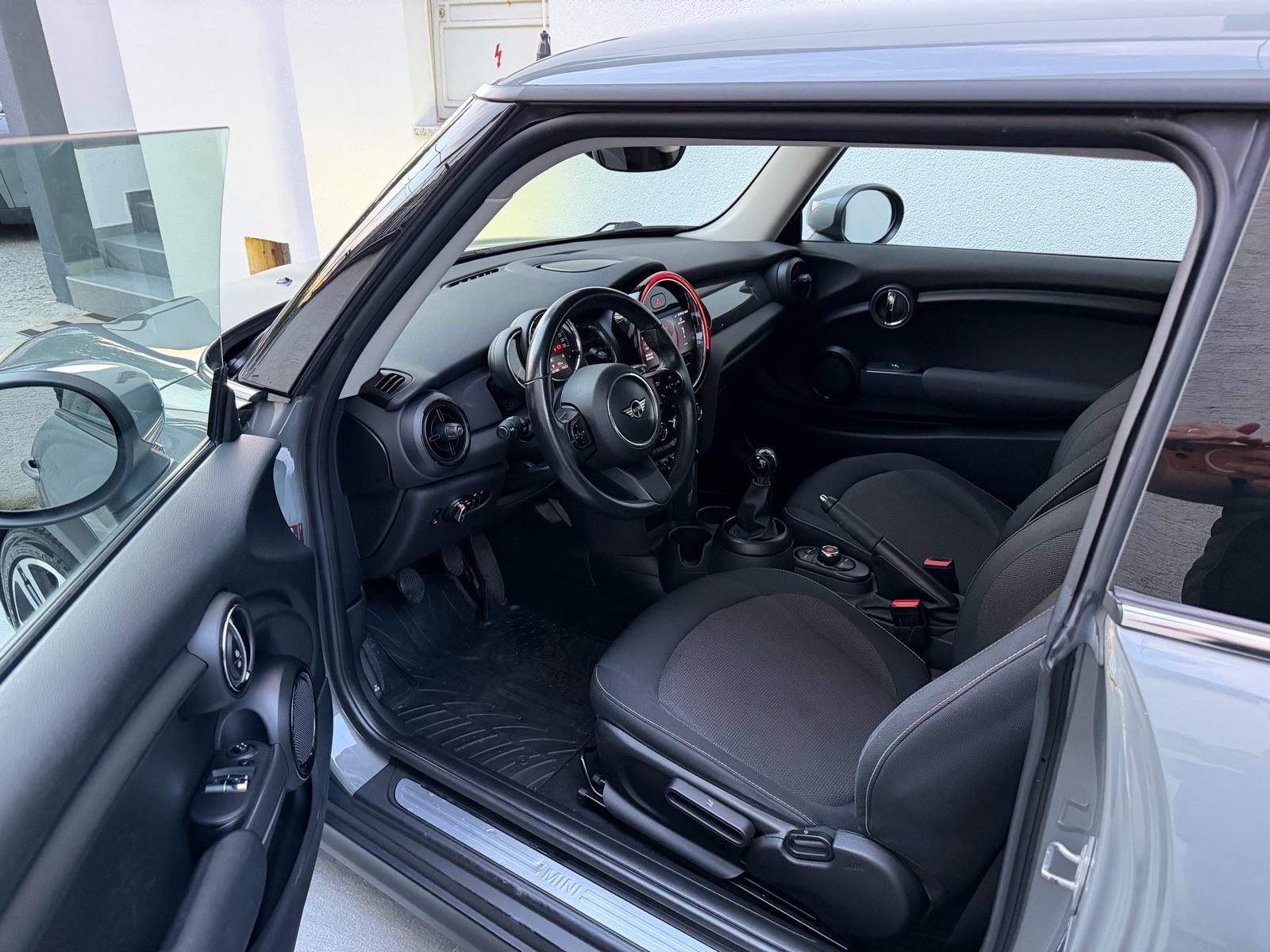 MINI Cooper 1.5 Lci - 1. Vlasnik- Jamstvo na km!, fotografija 14