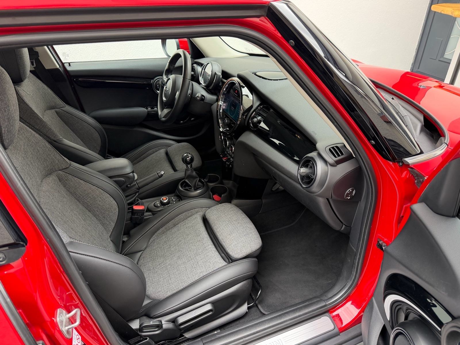 MINI Cooper 1.5 Lci Sport paket-Registriran-Jamstvo, fotografija 17