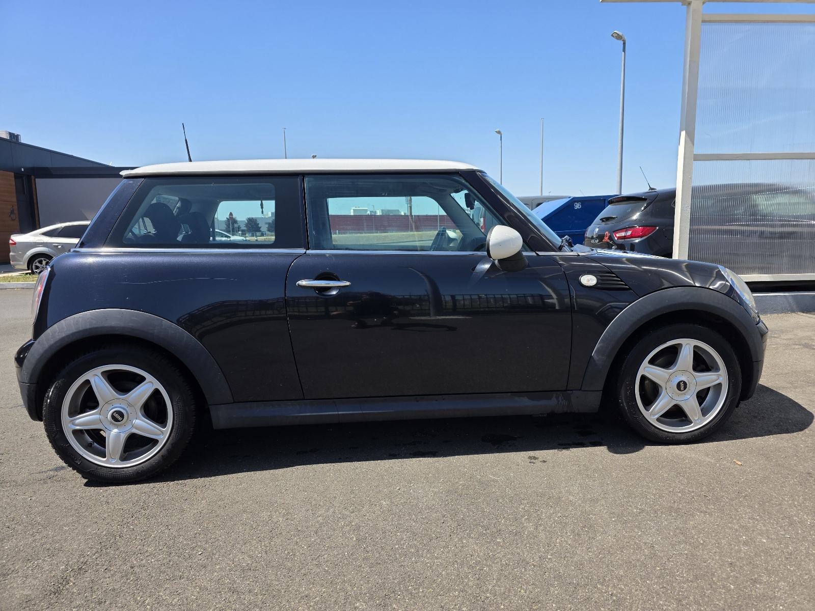 MINI Cooper 1.6 88 kW – 2007. – REG. GODINU DANA – SERVISIRAN, fotografija 2