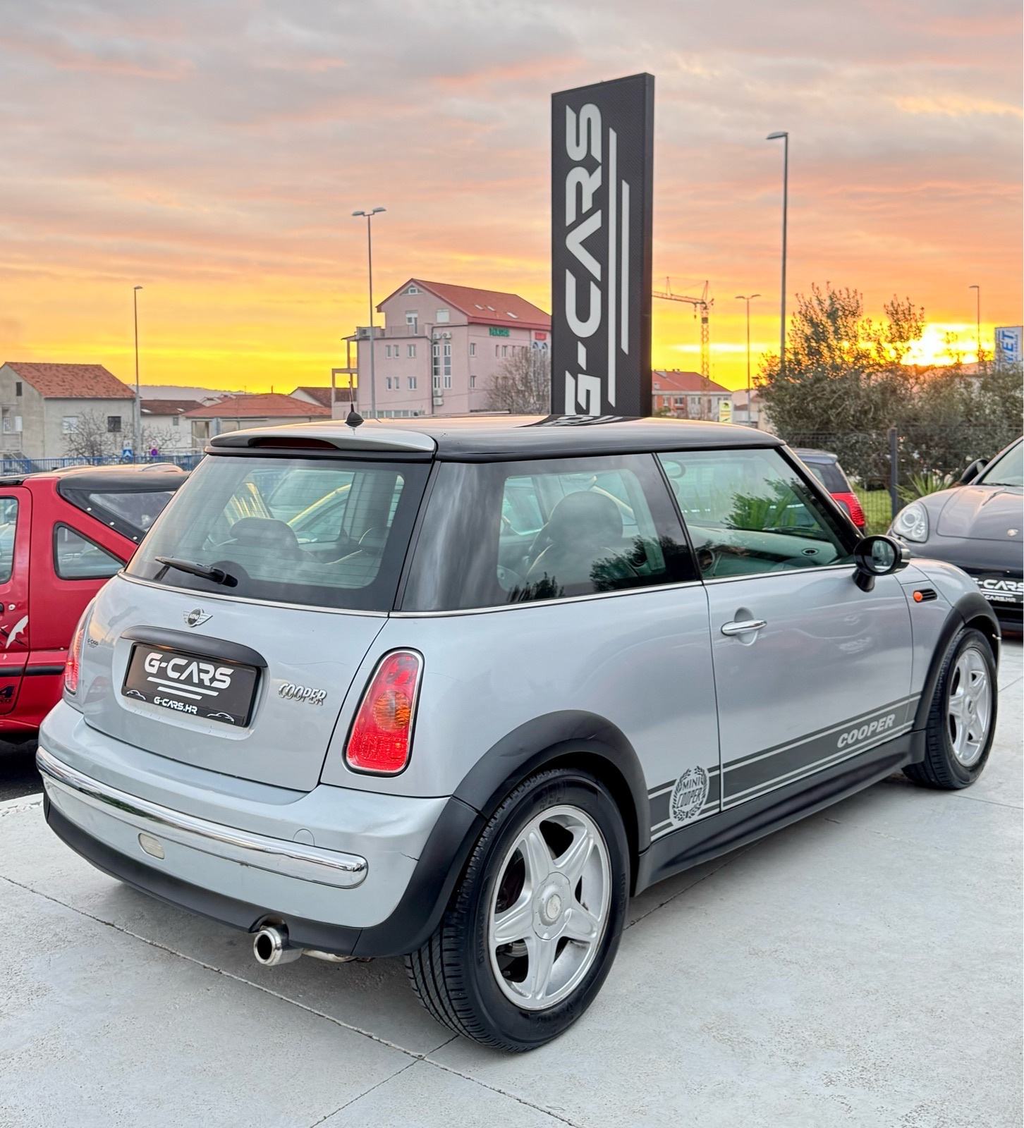 MINI Cooper 1,6 Benzin —Mod 2002—REG.GOD.DANA—KOŽA—KLIMA—ALU 16”—TOP!, fotografija 11