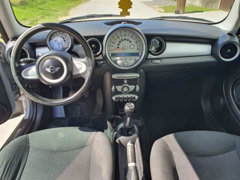 MINI Cooper 1.6 KARAMBOLIRAN (plaćanje do 36 rata,moguće po djelovima), fotografija 7