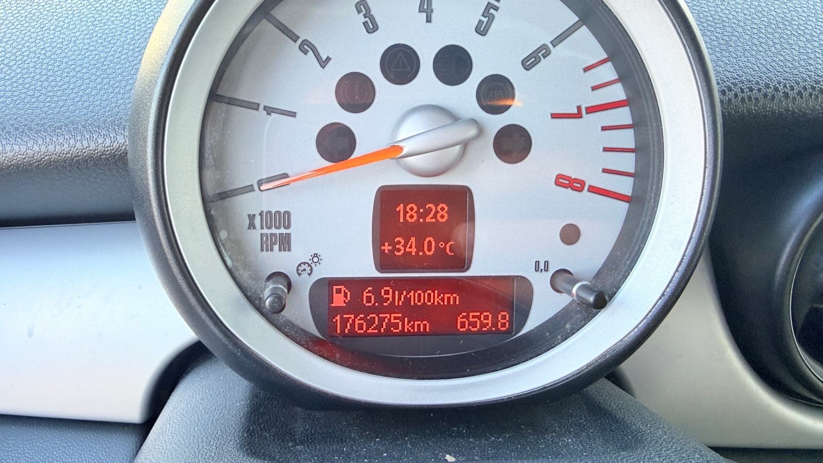MINI Cooper 1.6 ** reg.03/2027 **, fotografija 16