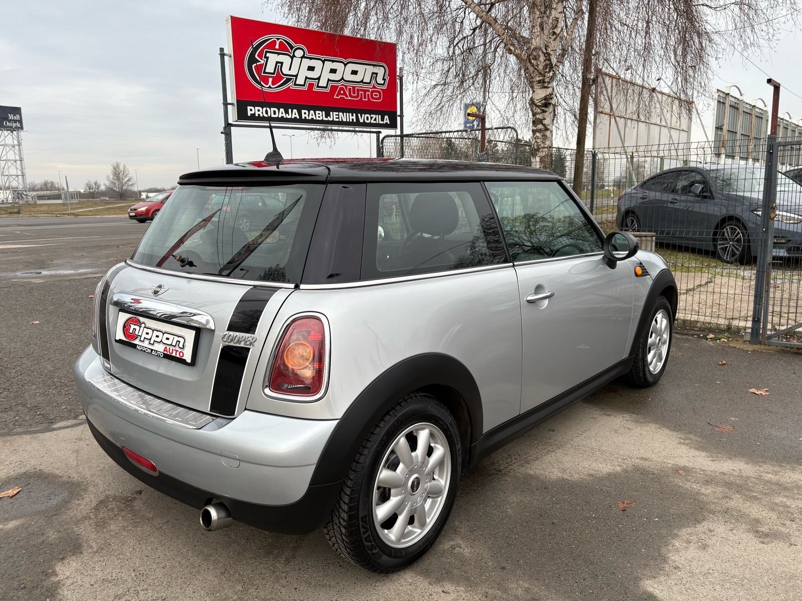 MINI Cooper 1.6 KLIMA - ALU - SERVIS - AUTOKREDIT, fotografija 6