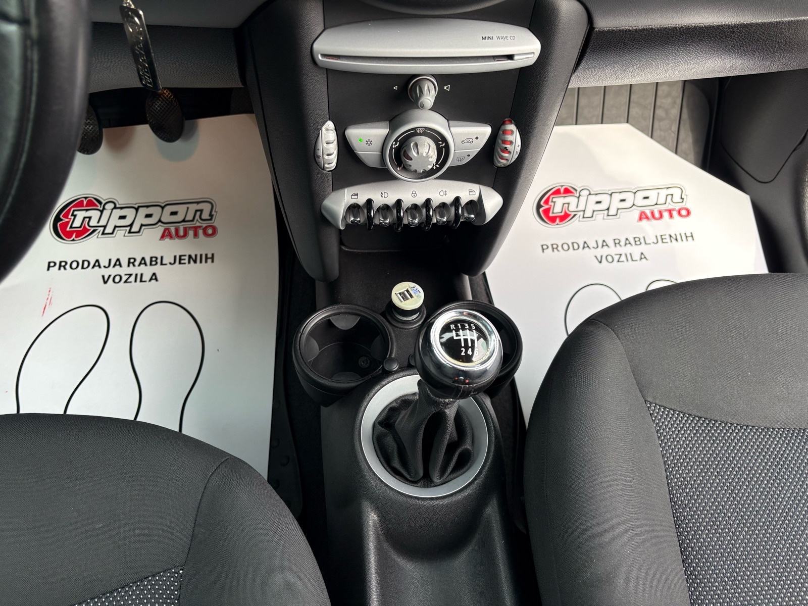 MINI Cooper 1.6 KLIMA - ALU - SERVIS - AUTOKREDIT, fotografija 16
