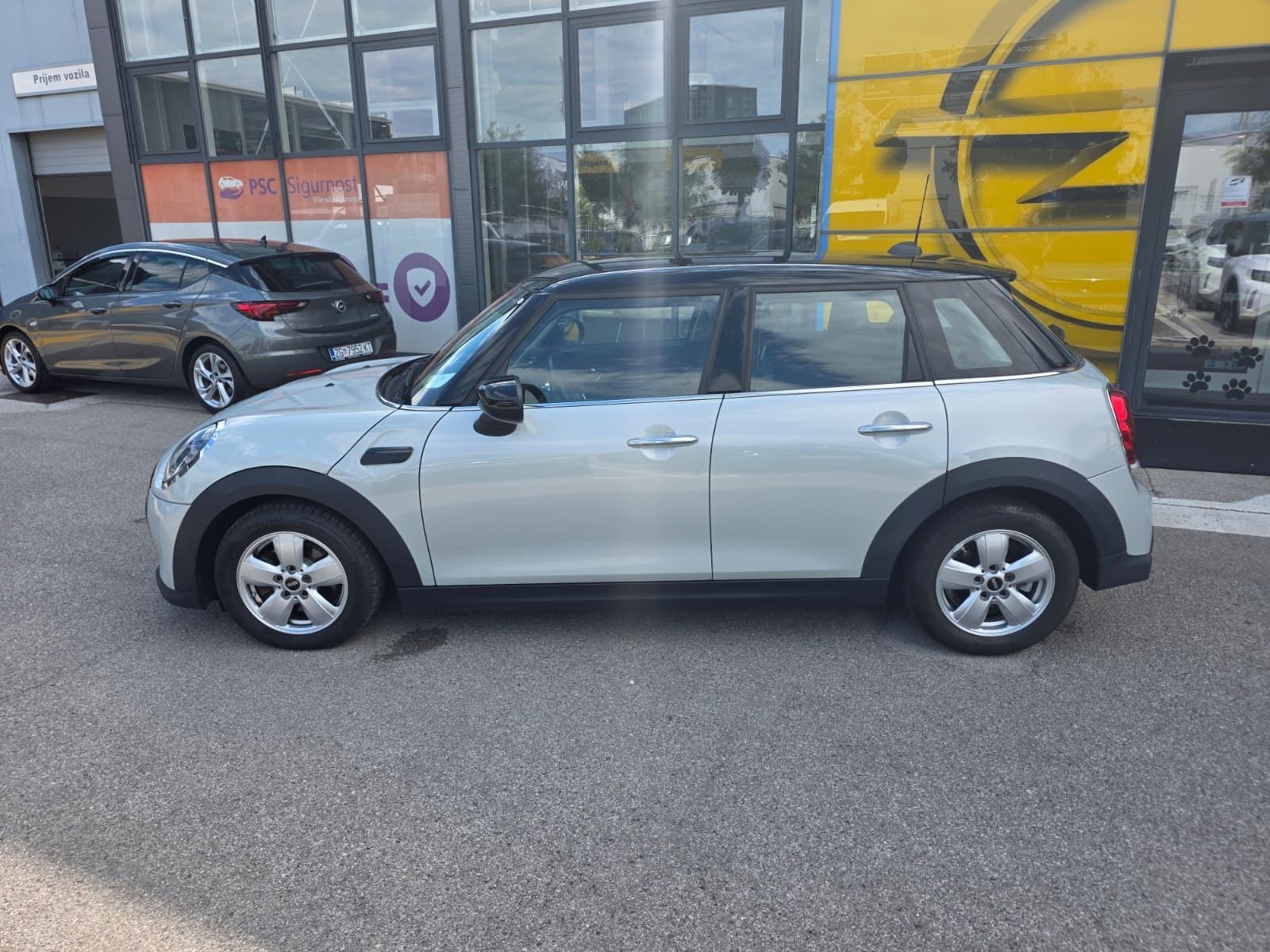 Mini Cooper 5 vrata 100kw - 1 godina garancije!, fotografija 18