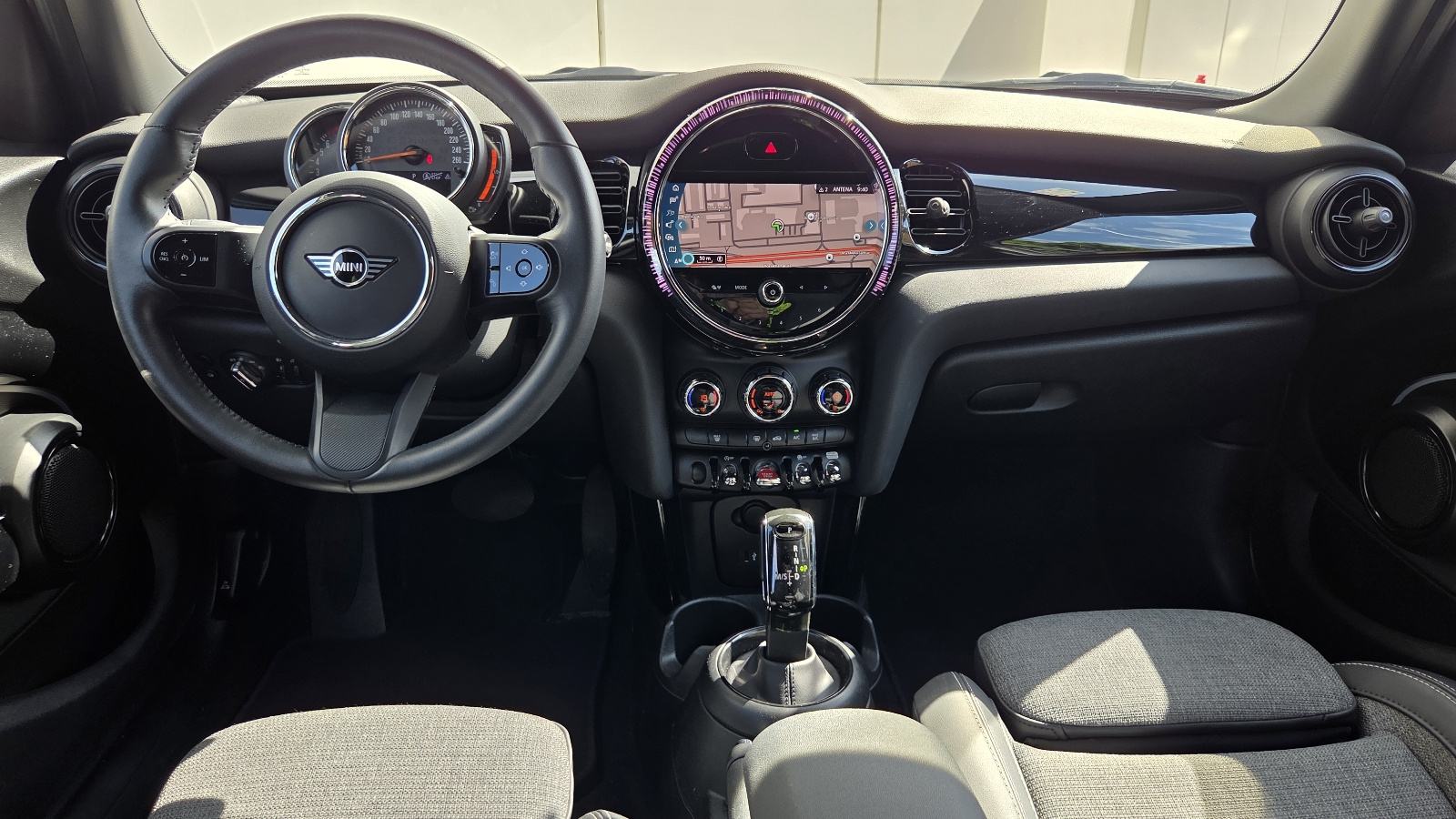 MINI Cooper Automatik * Nije uvoz * 27.700 km *, fotografija 7