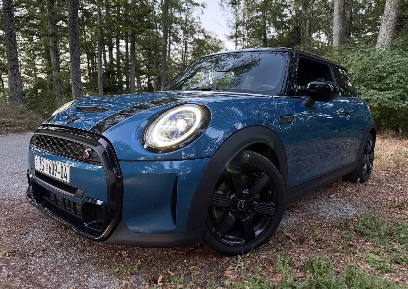MINI Cooper S automatik, reg. 7/2027, samo 28 tkm, NOV, fotografija 1