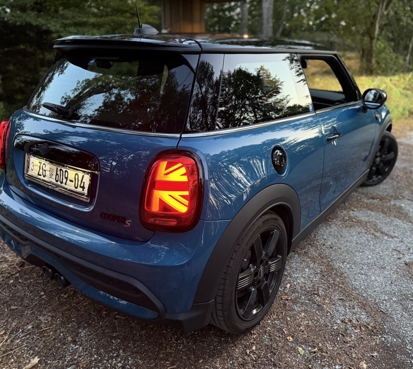 MINI Cooper S automatik, reg. 7/2027, samo 28 tkm, NOV, fotografija 7