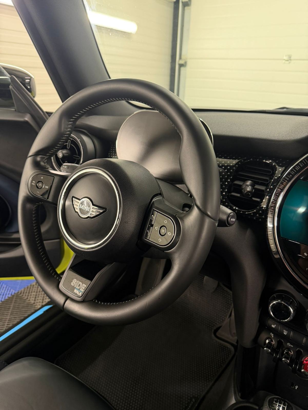 MINI Cooper CABRIO, fotografija 14
