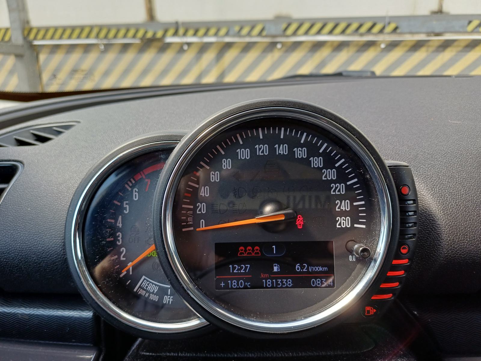 Mini Cooper Clubman,benzin,100kW,2017.g,180tkm,reg 12/26,servisiran, fotografija 11