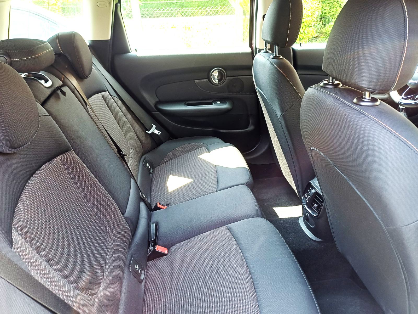 Mini Cooper Clubman,benzin,100kW,2017.g,180tkm,reg 12/26,servisiran, fotografija 15