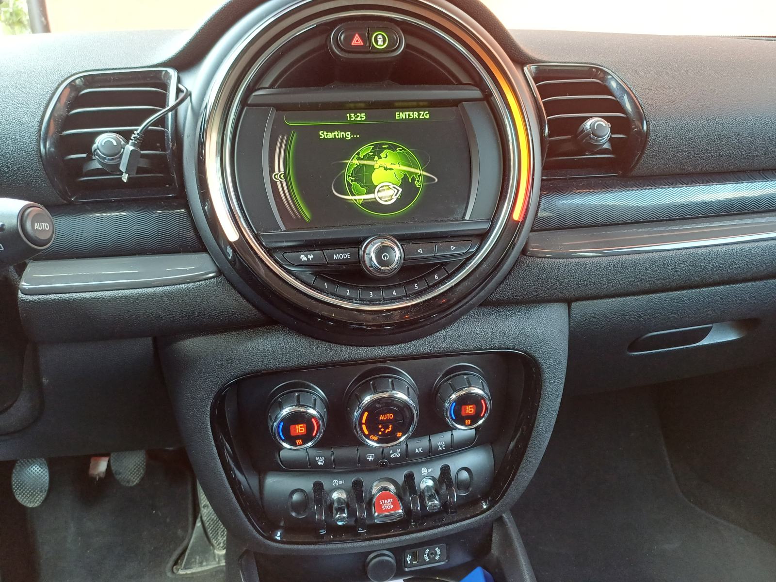 Mini Cooper Clubman,benzin,100kW,2017.g,180tkm,reg 12/26,servisiran, fotografija 18