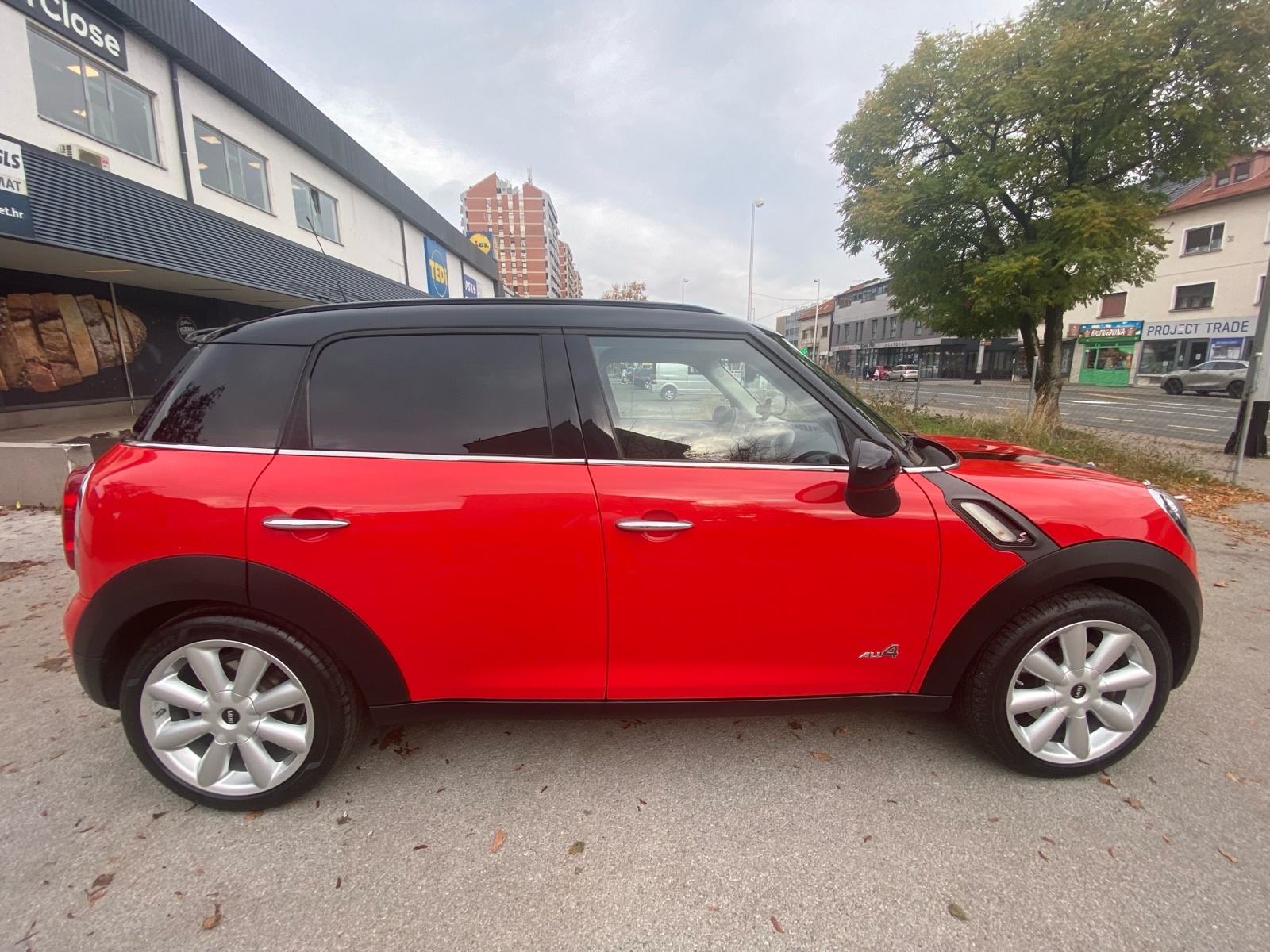 MINI Cooper Cooper ALL4, fotografija 4