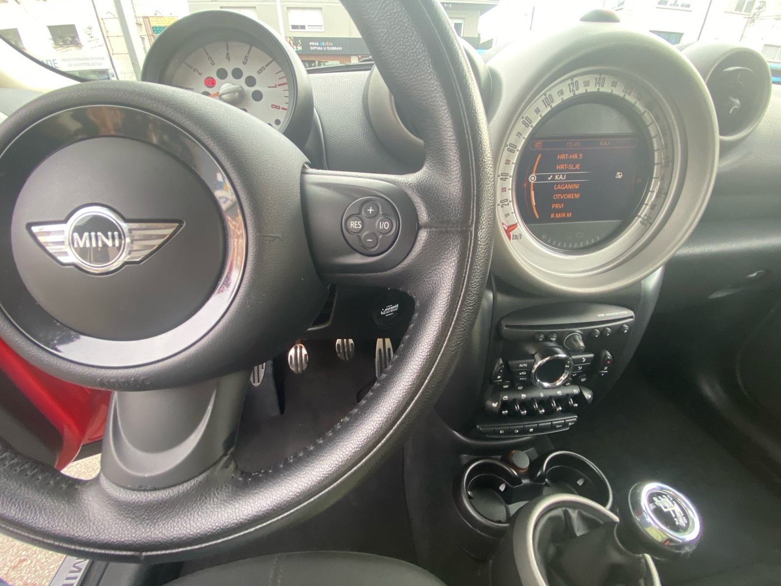 MINI Cooper Cooper ALL4, fotografija 12