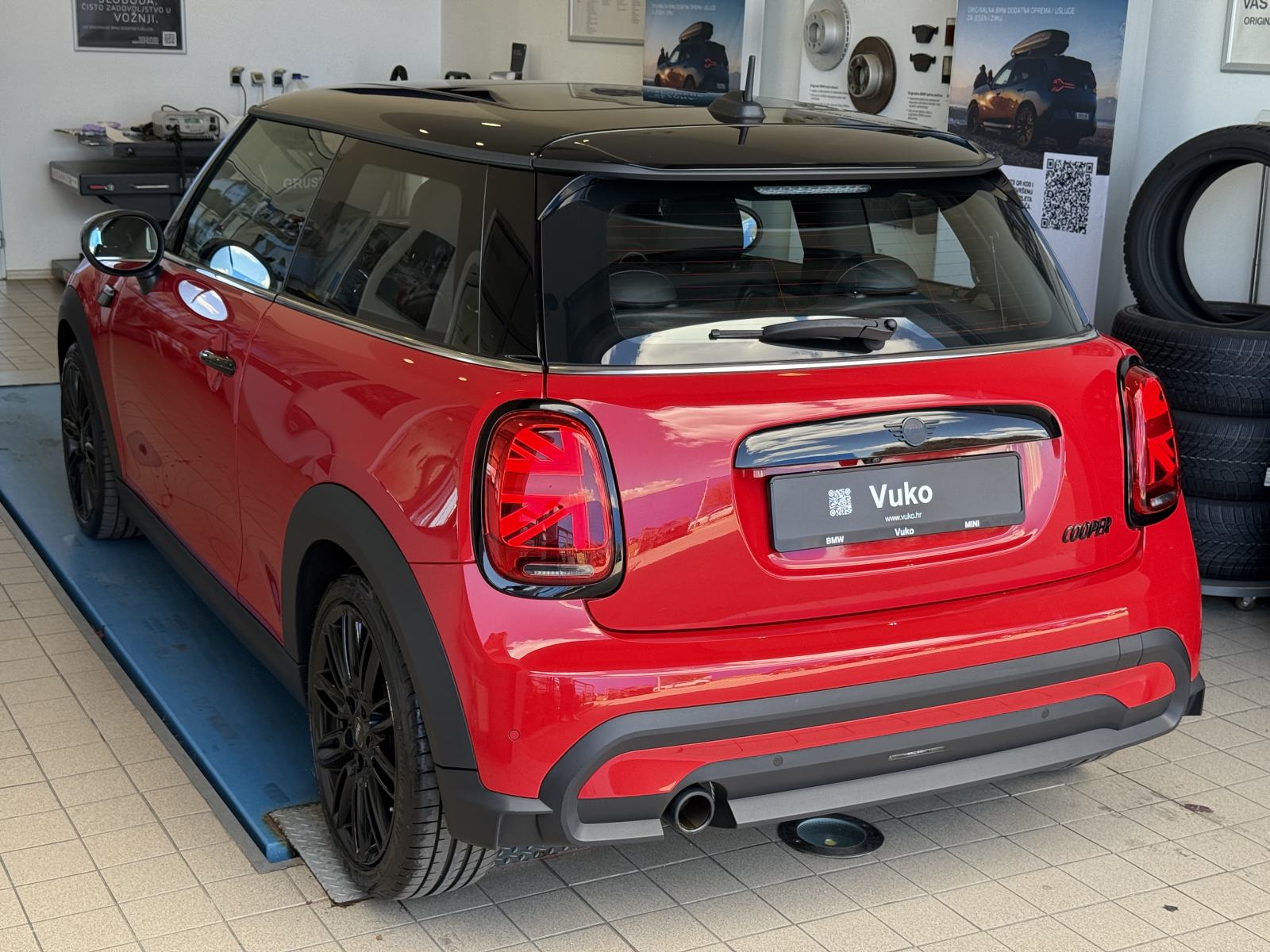 MINI Cooper, automatik, fotografija 4