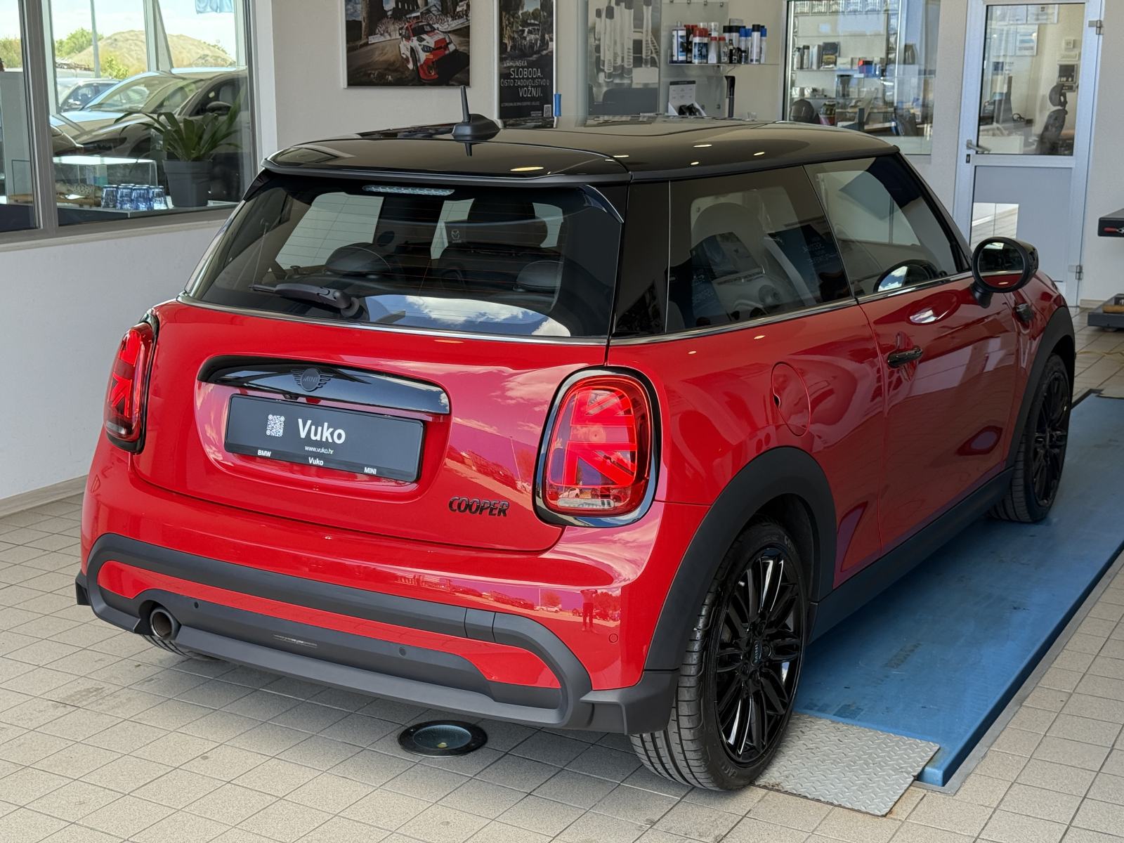 MINI Cooper, automatik, fotografija 6