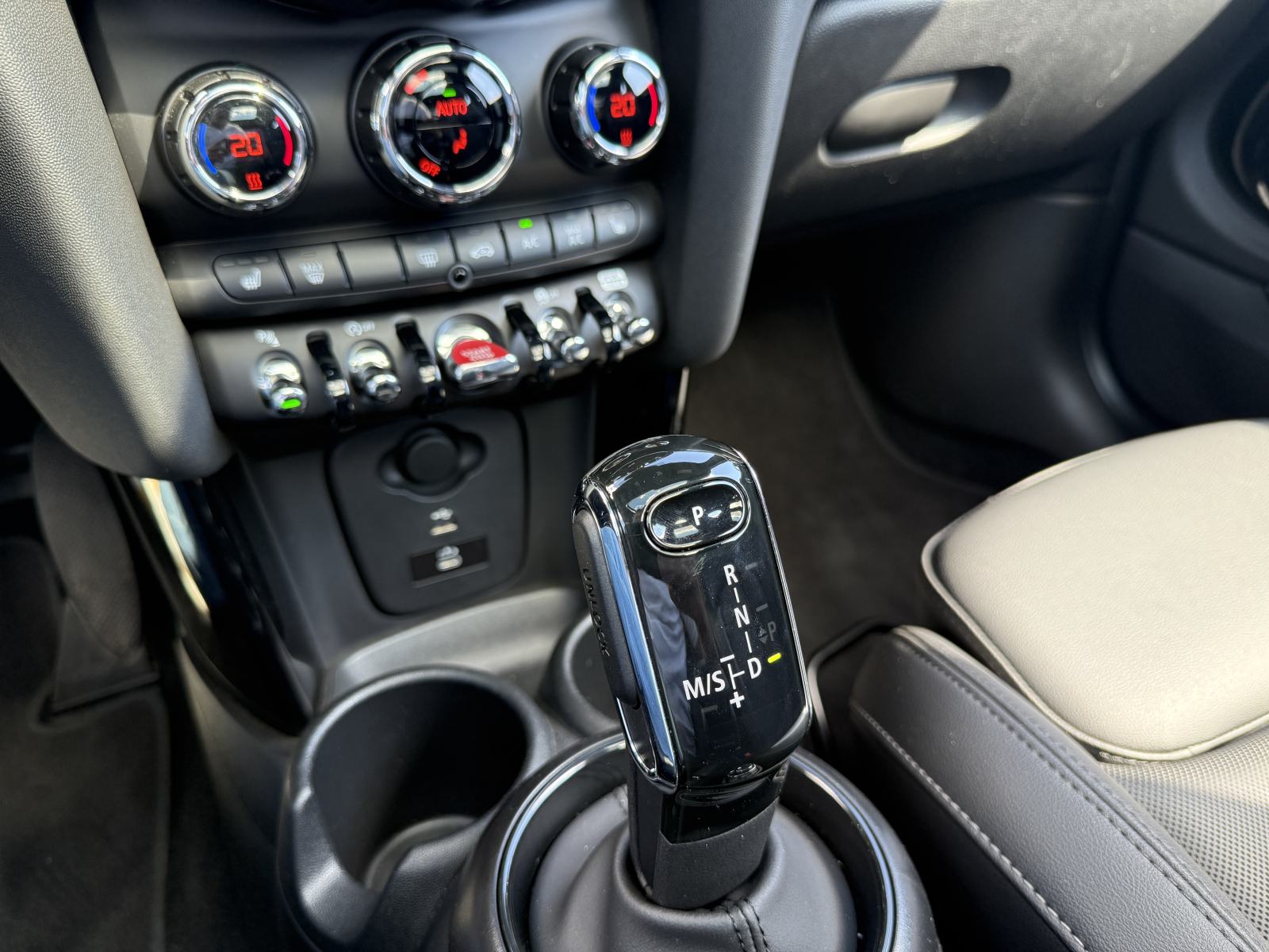 MINI Cooper, automatik, fotografija 13