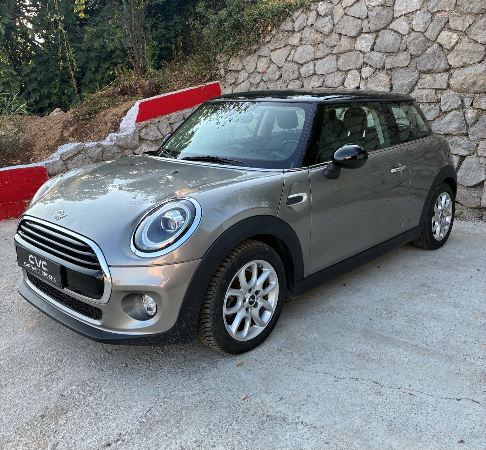 MINI Cooper Cooper D automatik, fotografija 3