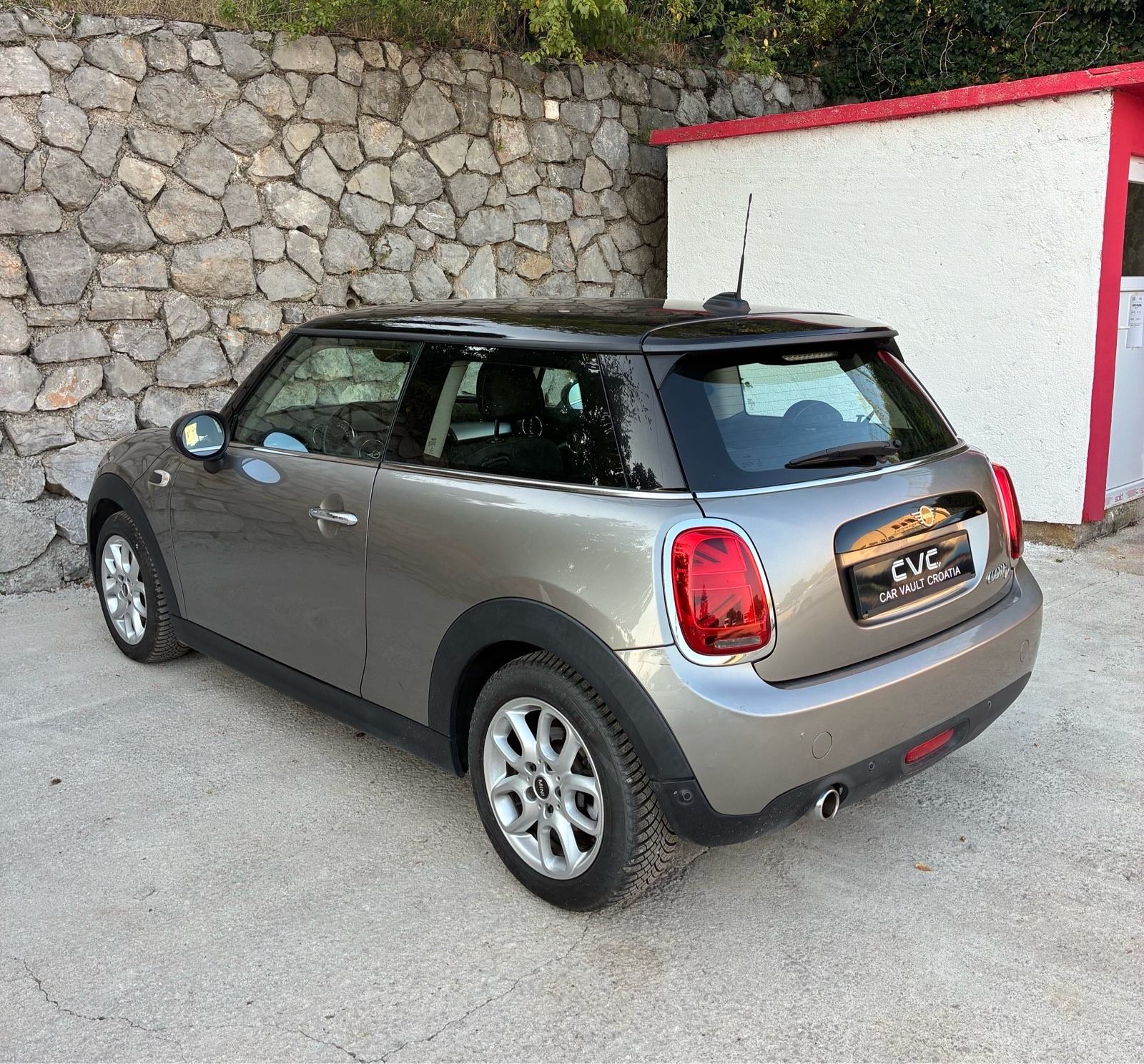 MINI Cooper Cooper D automatik, fotografija 5