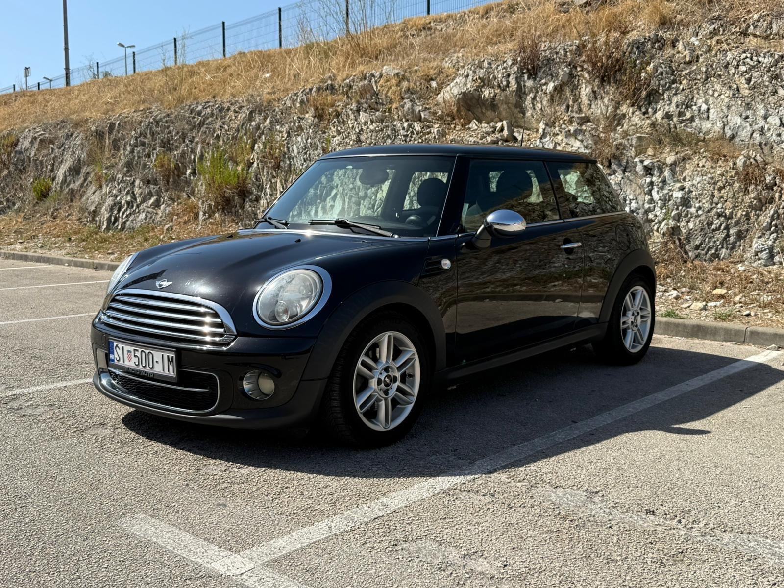 MINI Cooper Cooper D automatik, fotografija 2