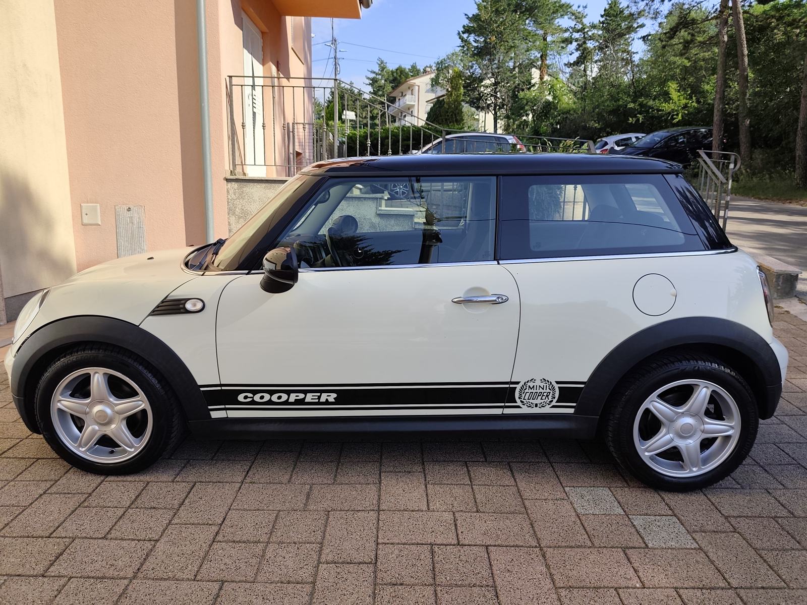 MINI Cooper Cooper 1.6 D 110 KS, IZVRSTAN!, fotografija 12