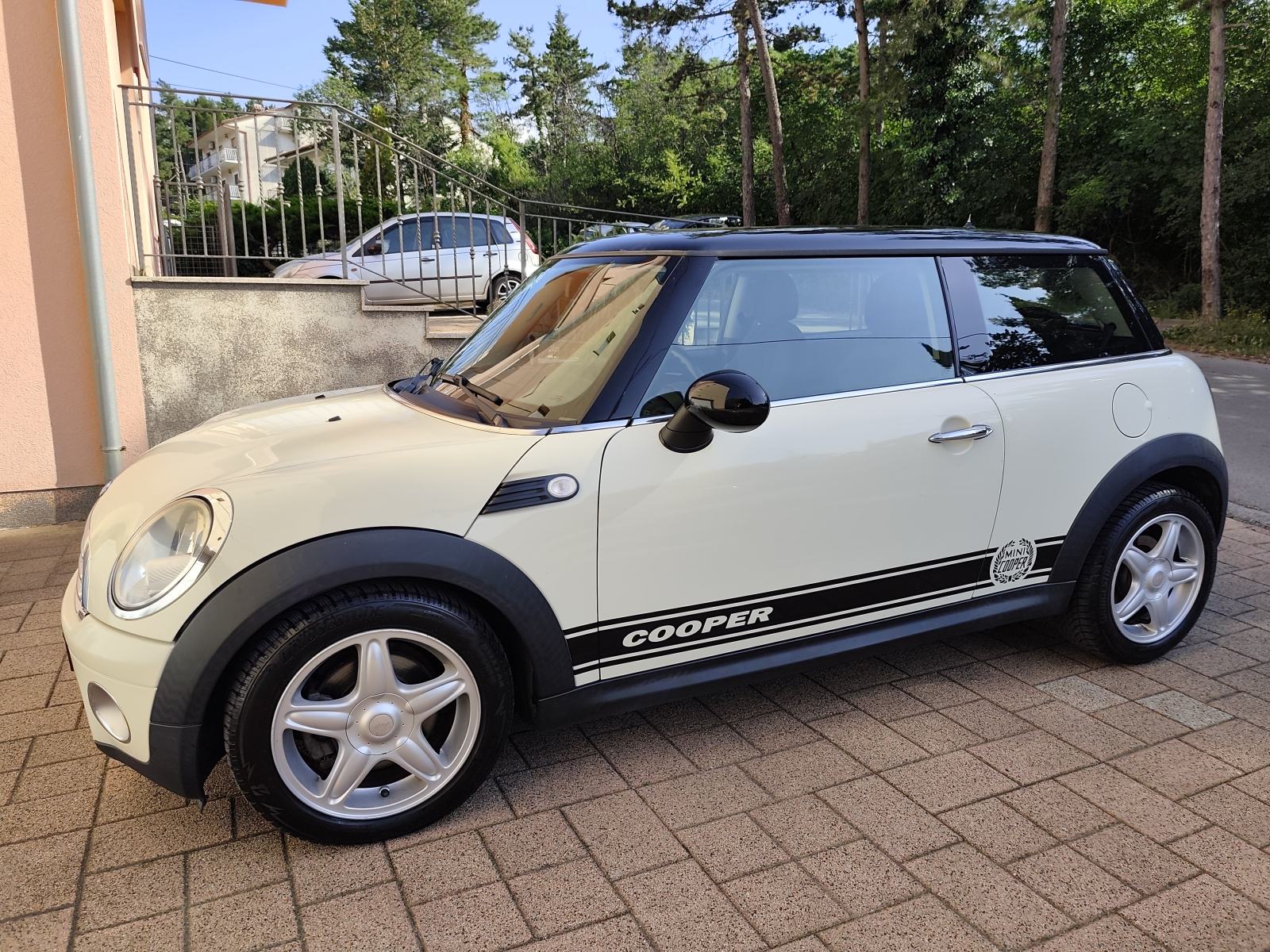 MINI Cooper Cooper 1.6 D 110 KS, IZVRSTAN!, fotografija 11