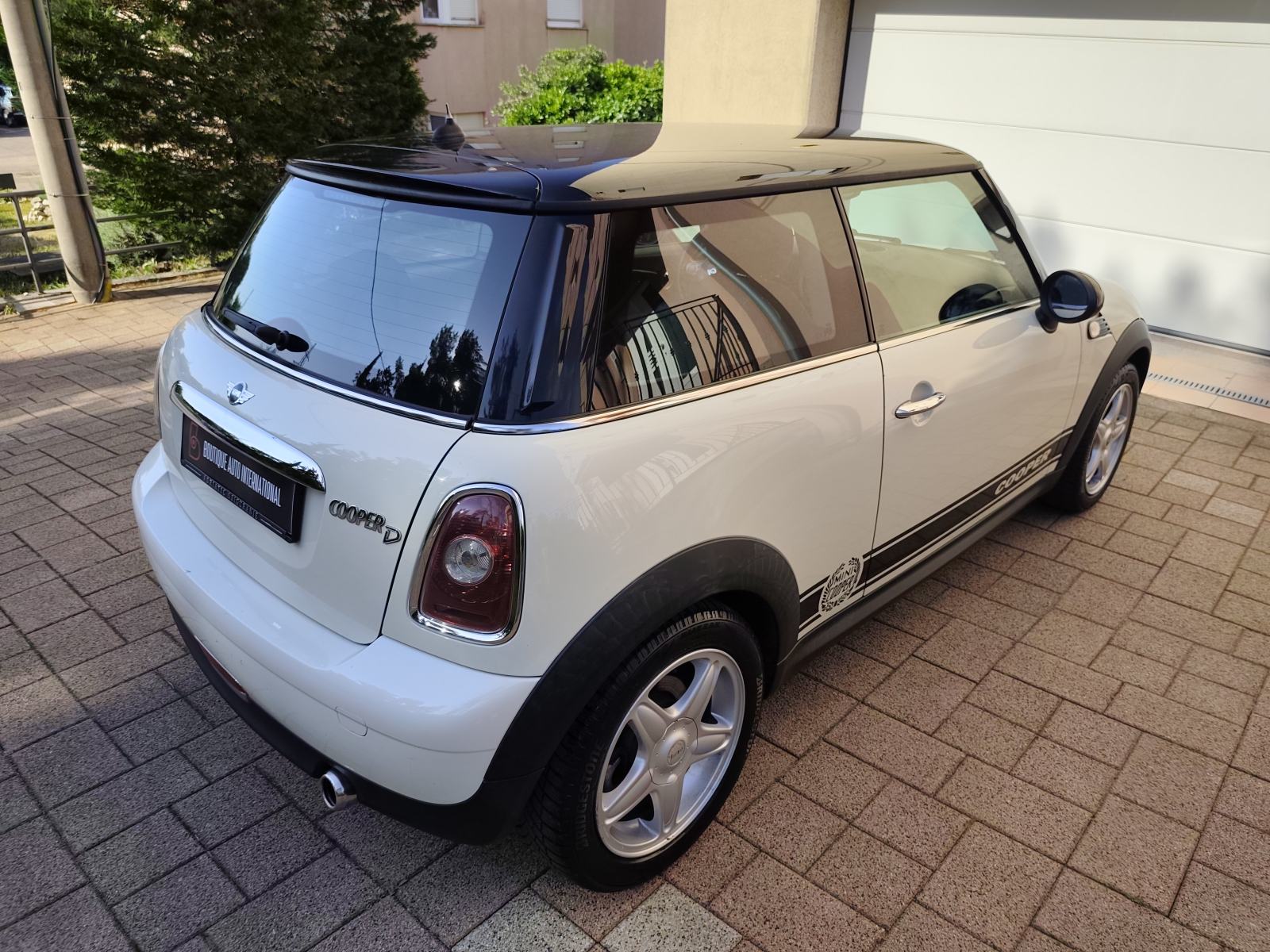 MINI Cooper Cooper 1.6 D 110 KS, IZVRSTAN!, fotografija 18