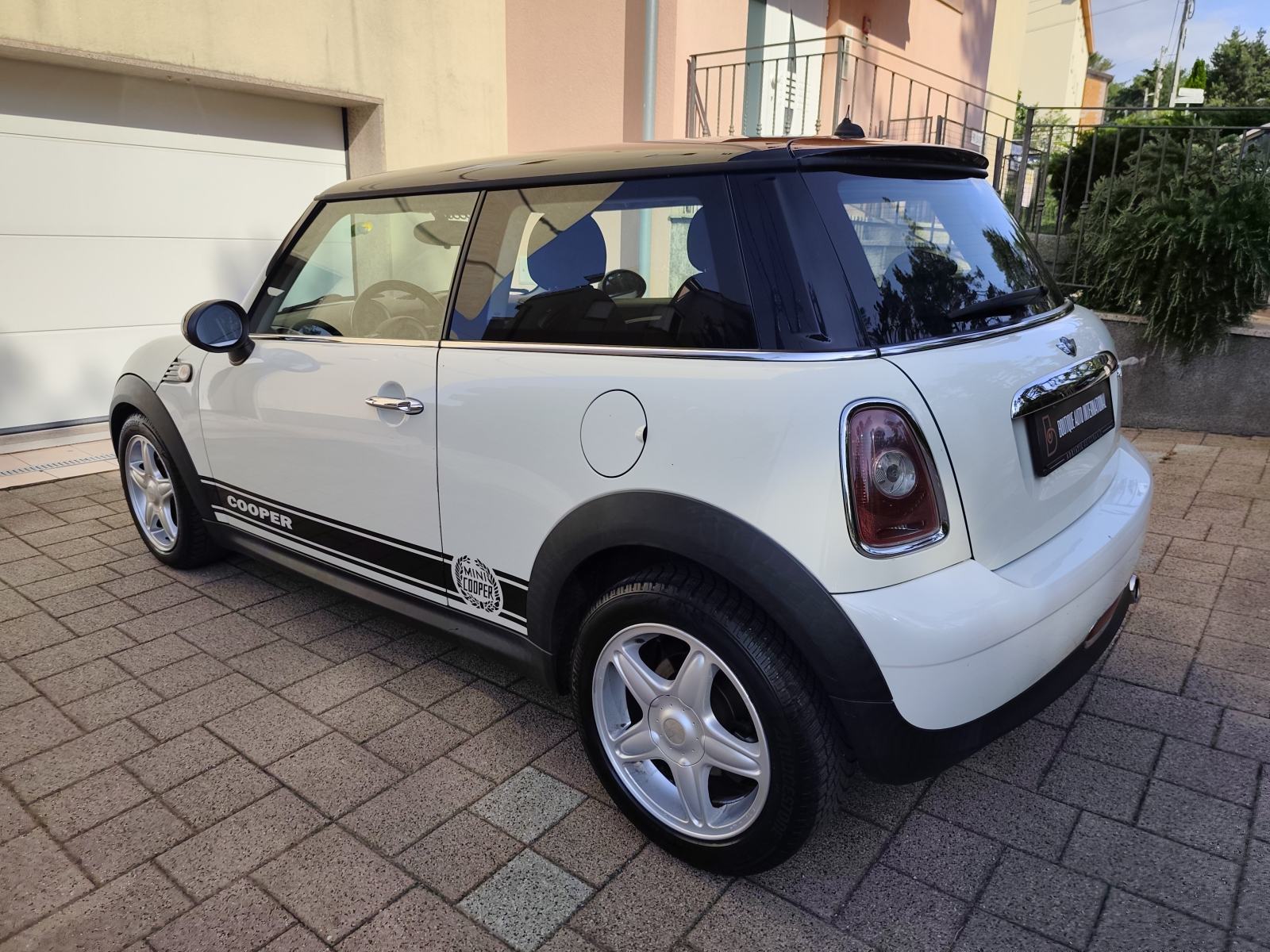 MINI Cooper Cooper 1.6 D 110 KS, IZVRSTAN!, fotografija 14