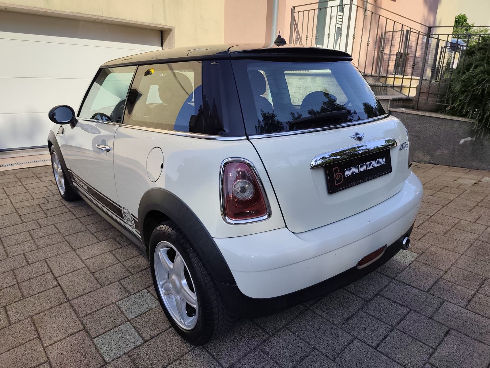 MINI Cooper Cooper 1.6 D 110 KS, IZVRSTAN!, fotografija 15