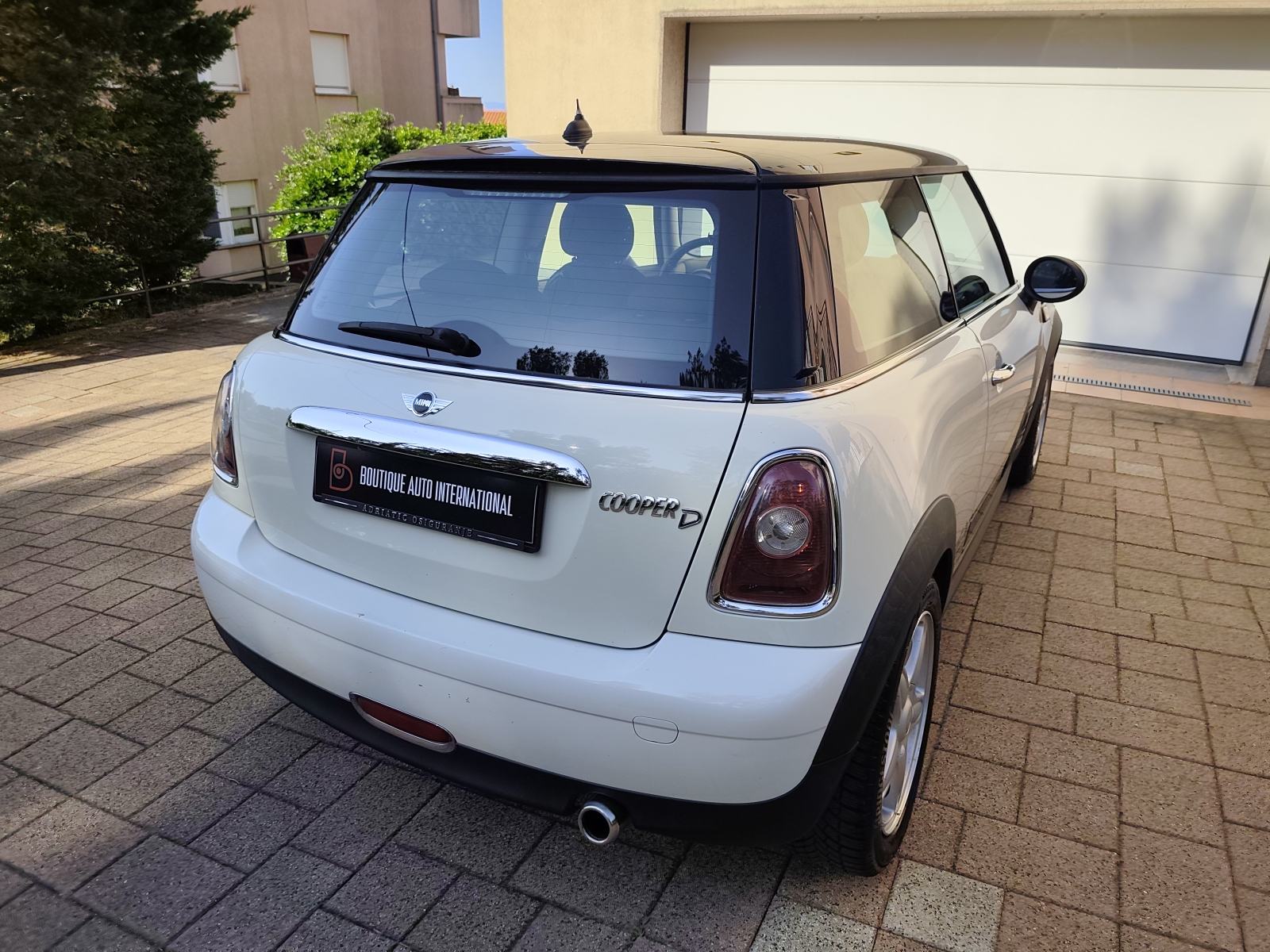 MINI Cooper Cooper 1.6 D 110 KS, IZVRSTAN!, fotografija 17