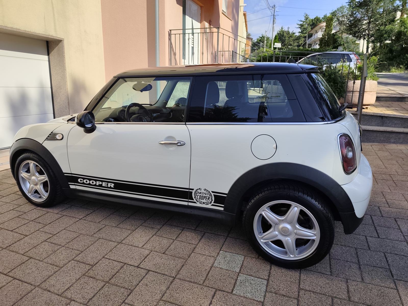 MINI Cooper Cooper 1.6 D 110 KS, IZVRSTAN!, fotografija 13