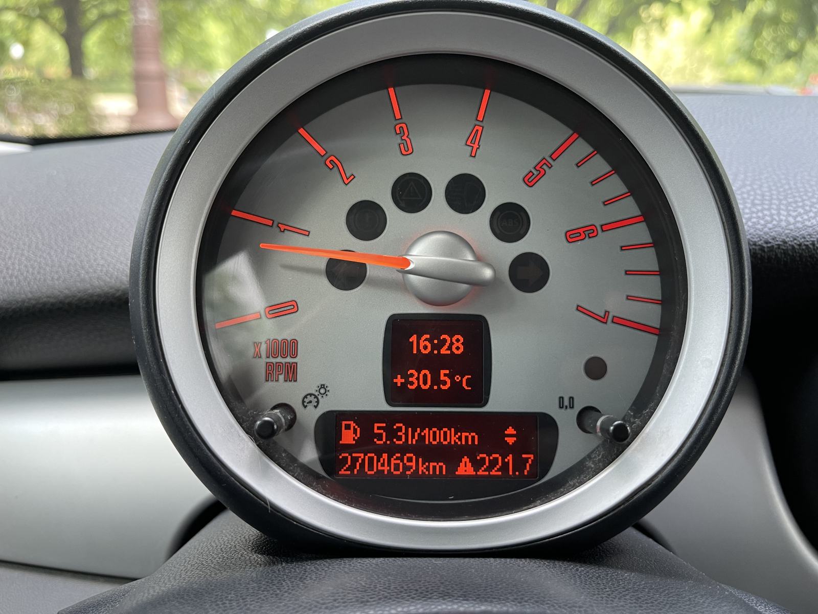 MINI Cooper D, Nove gume, Reg. do kraja godine, fotografija 10