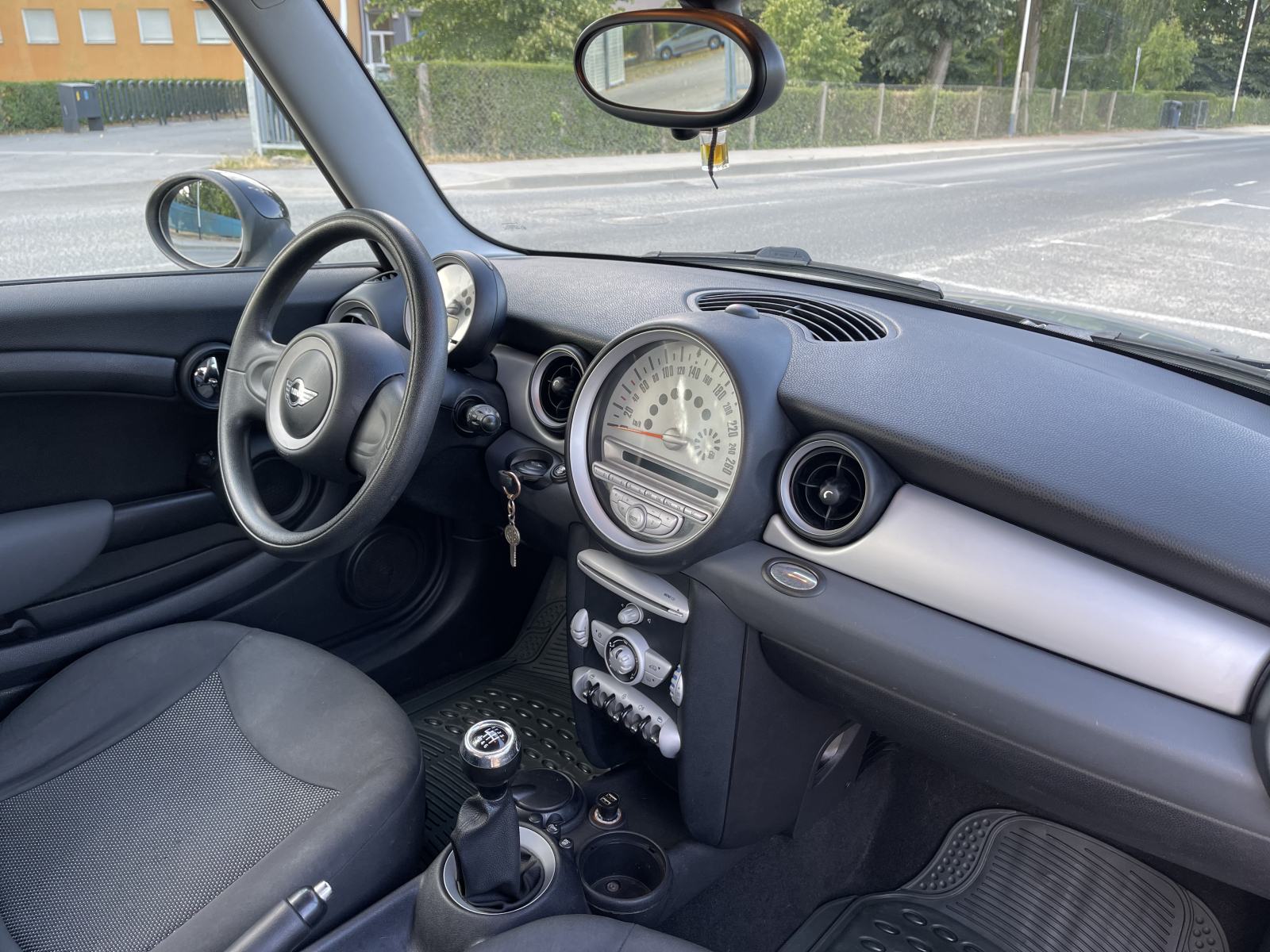 MINI Cooper D, Nove gume, Reg. do kraja godine, fotografija 15