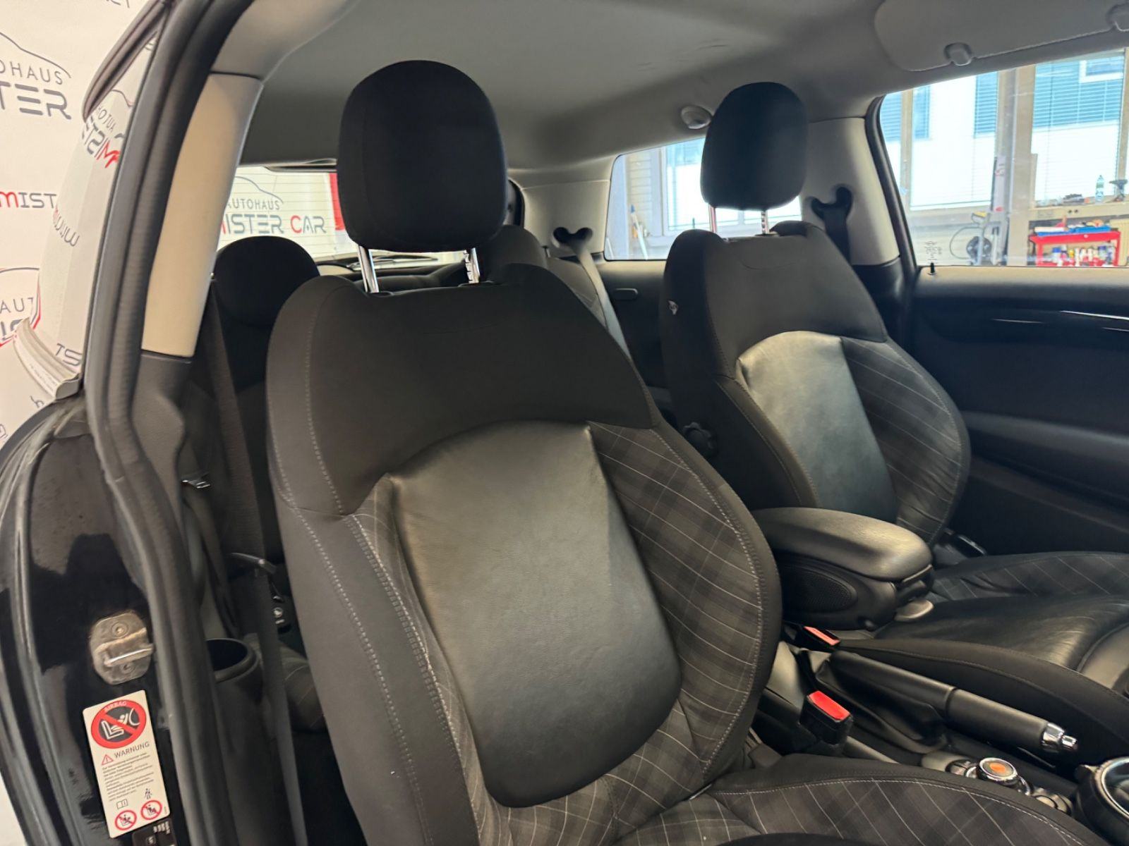 MINI Cooper D CHILI NAVI VISUAL BOOST SPORT SICEVI + GRIJANI PDC 2015, fotografija 16