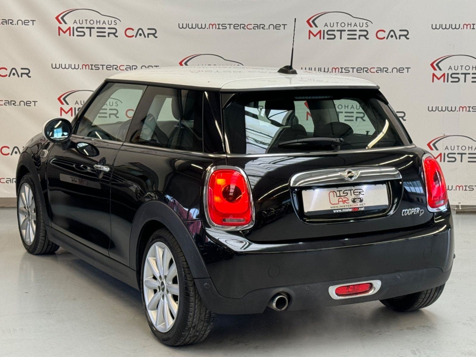 MINI Cooper D CHILI NAVI VISUAL BOOST SPORT SICEVI + GRIJANI PDC 2015, fotografija 6
