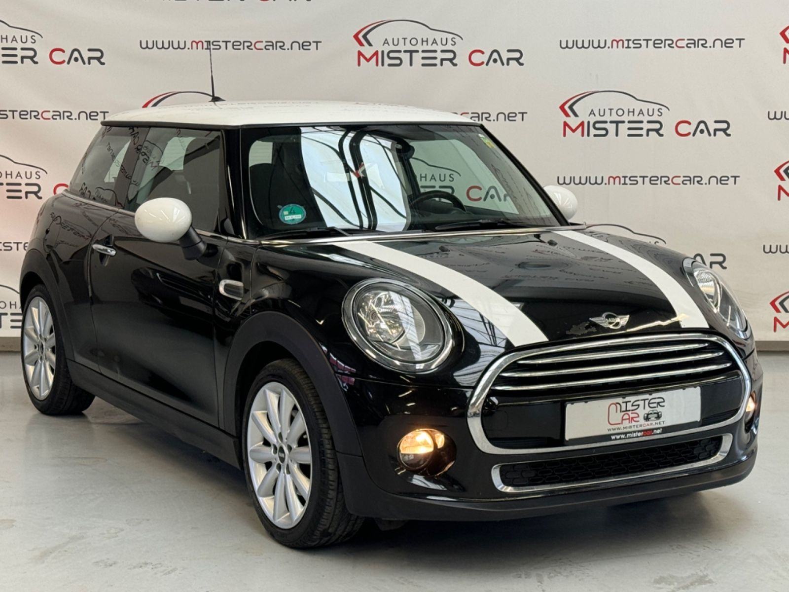 MINI Cooper D CHILI NAVI VISUAL BOOST SPORT SICEVI + GRIJANI PDC 2015, fotografija 3