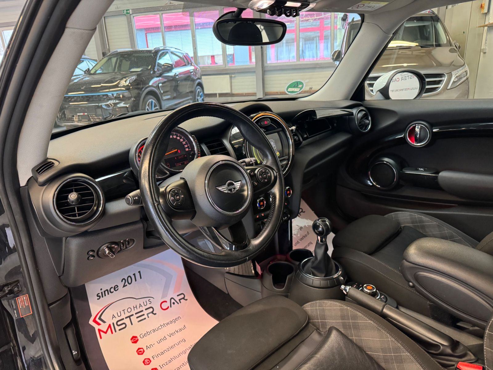 MINI Cooper D CHILI NAVI VISUAL BOOST SPORT SICEVI + GRIJANI PDC 2015, fotografija 9