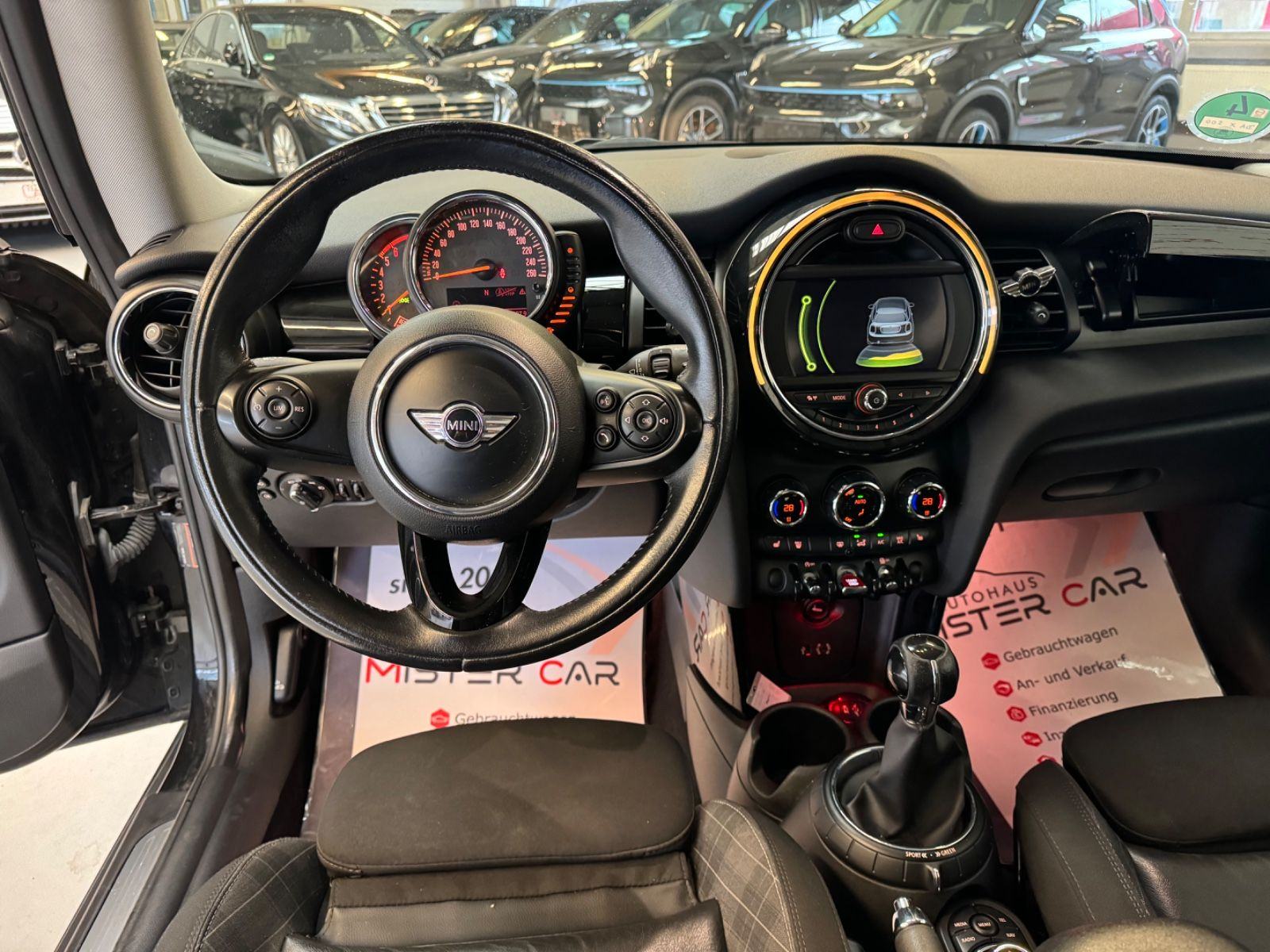 MINI Cooper D CHILI NAVI VISUAL BOOST SPORT SICEVI + GRIJANI PDC 2015, fotografija 10
