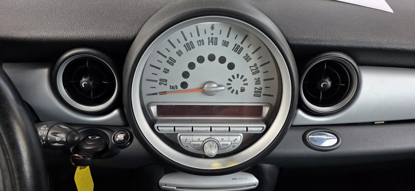 MINI Cooper D, 80KW, 6 BRZINA, KLIMA, VELIKI I MALI SERVIS., fotografija 18