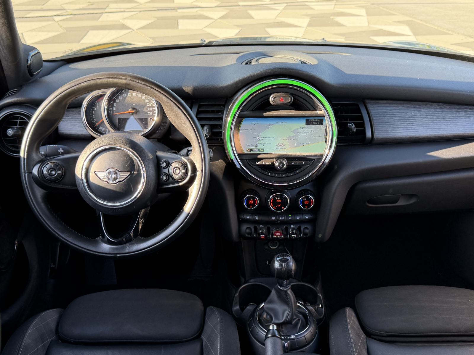 MINI Cooper F55 CHILLI CARPLAY PROF. NAVI AMBIENT LIGHT, fotografija 13